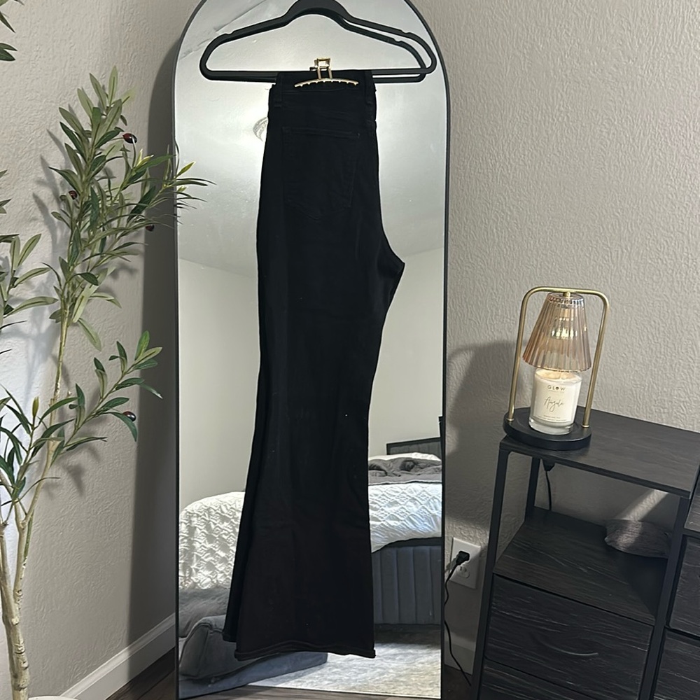 Abercrombie & Fitch Curve Love — The Flare, Ultra High Rise Black Jeans